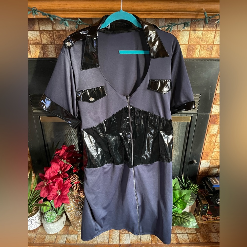 Cop costume from torrid size 3X-4X